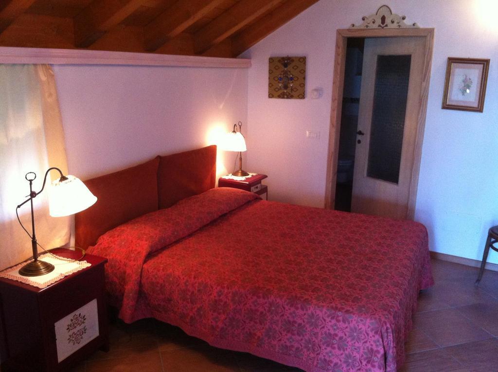 بيرجيني فالسويانا B&B Alba Sul Lago الغرفة الصورة